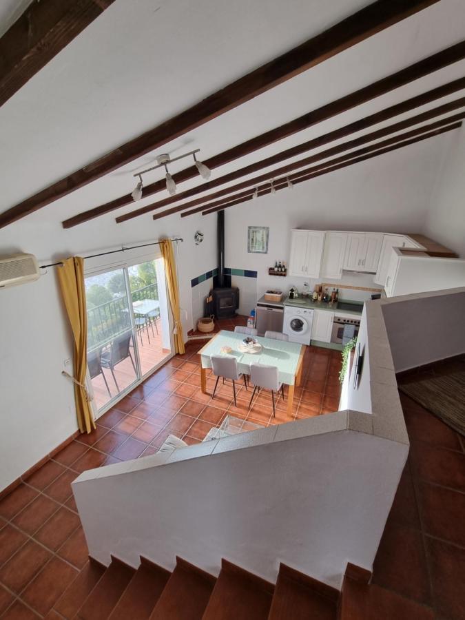Apartment Lovely 2 Bed With Stunning Views & Pool *