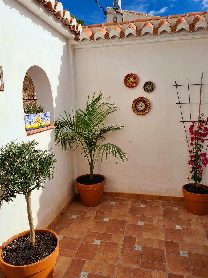 Apartment Lovely 2 Bed With Stunning Views & Pool *