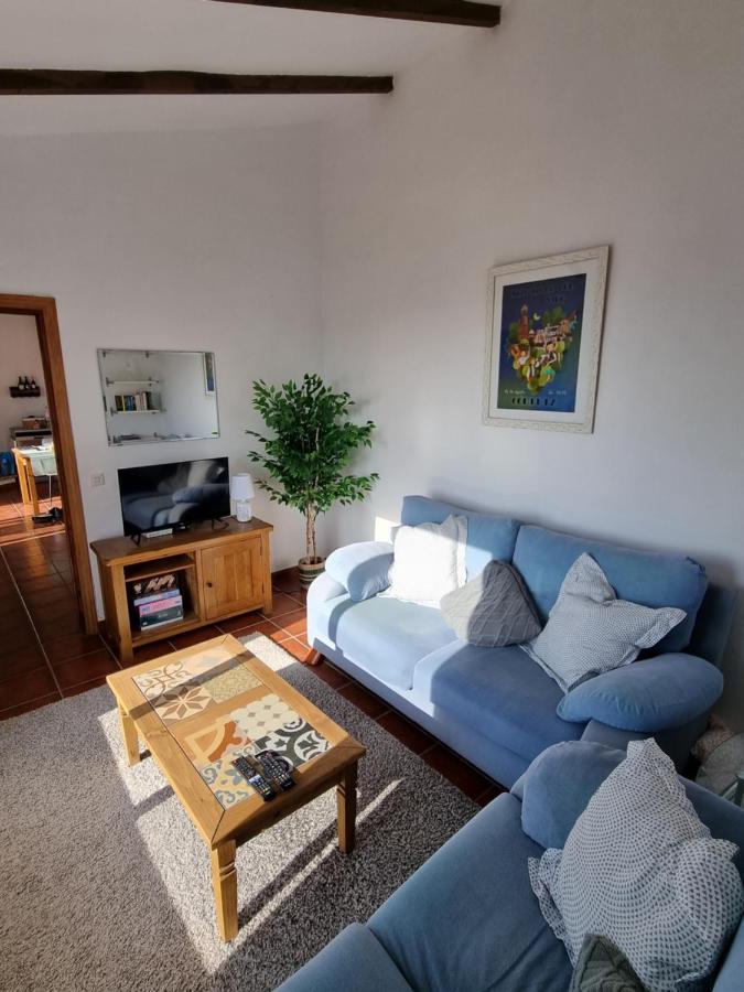 Apartamento Lovely 2 Bed With Stunning Views & Pool