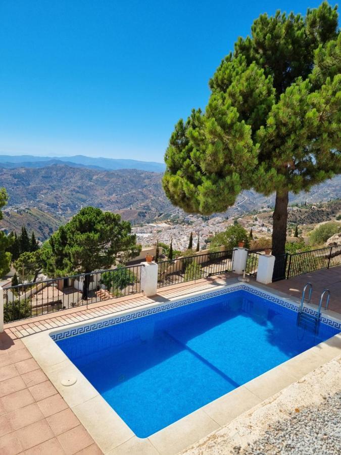 Apartament Lovely 2 Bed With Stunning Views & Pool *